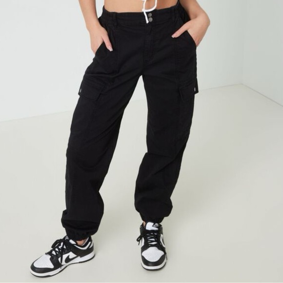 Garage Pants - Garage Brianna Bubble Cargo Pant, Size S